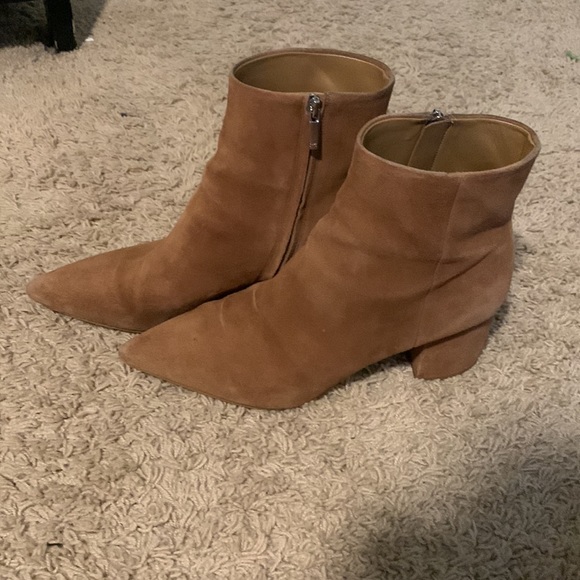 Marc Fisher | Ulani Pointy Toe Bootie - Picture 3 of 5